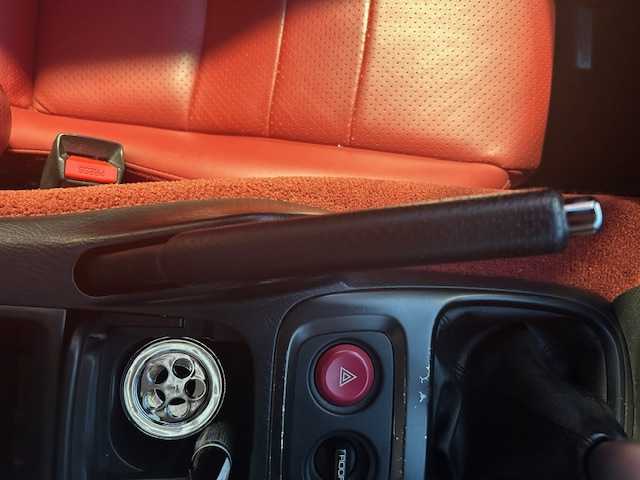 ホンダ Ｓ２０００ 宮城県 1999(平11)年 6.5万km シルバーストーンメタリック 6速マニュアルトランスミッション/電動パワーステアリング/運転席レカロシート/助手席本革レザーシート/カーオーディオ/純正アルミホイール/純正フロアマット/ドライブレコーダー/アンチロック・ブレーキ・システム