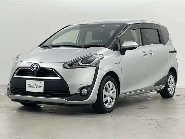 トヨタ シエンタ ハイブリッド G 群馬県 2016(平28)年 2.7万km シルバーM ナビレディパッケージ/・バックカメラ/・ステアリングスイッチ/LEDランプパッケージ/・LEDヘッドランプ/・フロントフォグランプ/＝＝＝＝＝＝/社外ナビ(AVIC-RW99)/AM/FM/CD/DVD/BT/フルセグ/ETC/社外前後ドライブレコーダー(GL-03AP)/両側パワースライドドア/前後コーナーセンサー/スマートキー/プッシュスタート