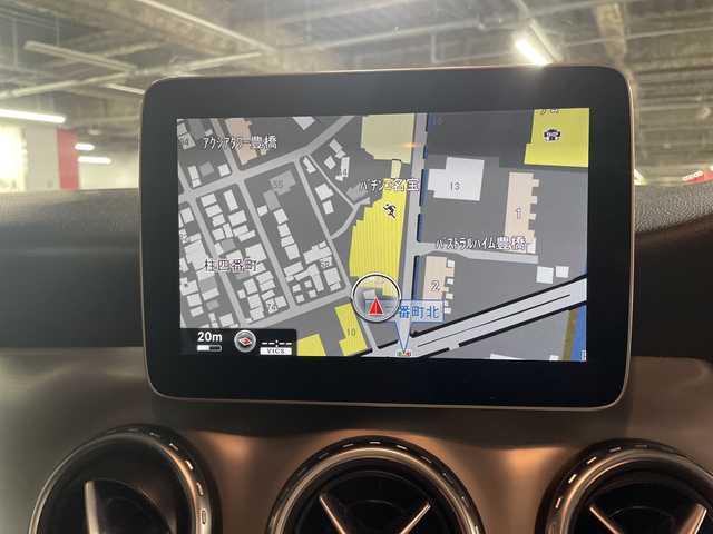 メルセデス・ベンツ ＧＬＡ１８０ スポーツ 愛知県 2016(平28)年 13.7万km 黒 純正HDDナビゲーション/CD DVD Bluetooth フルセグTV/バックカメラ/ETC/パワーシート(D席)/運転席メモリー付きパワーシート/HIDヘッドライト/オートライト/コーナーセンサー/シートヒーター(D/N)/ドライブレコーダー/アイドリングストップ/ルーフレール