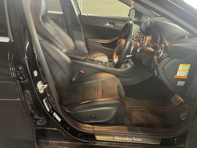 メルセデス・ベンツ ＧＬＡ１８０ スポーツ 愛知県 2016(平28)年 13.7万km 黒 純正HDDナビゲーション/CD DVD Bluetooth フルセグTV/バックカメラ/ETC/パワーシート(D席)/運転席メモリー付きパワーシート/HIDヘッドライト/オートライト/コーナーセンサー/シートヒーター(D/N)/ドライブレコーダー/アイドリングストップ/ルーフレール