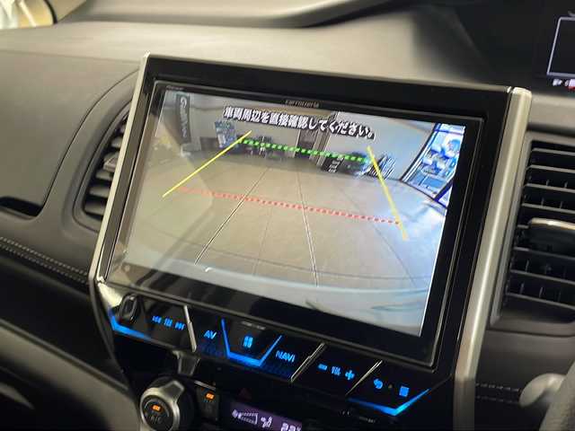 日産 セレナ ハイウェイスター プロパイロットED 道央・札幌 2017(平29)年 3.2万km ブリリアントホワイトパール ・4WD/・社外ナビ/フルセグTV/DVD/CD/SD/BT/・バックカメラ/・両側パワースライドドア/・プロパイロット/・エマージェンシーブレーキ/・車線逸脱防止支援/・標識検知/・パーキングセンサー/・アイドリングストップ/・横滑り防止/・ETC/・LEDヘッドライト/・フロントフォグ/・プッシュスタート/・インテリジェントキー/・電格ミラー/・冬タイヤ純正15インチAW積込