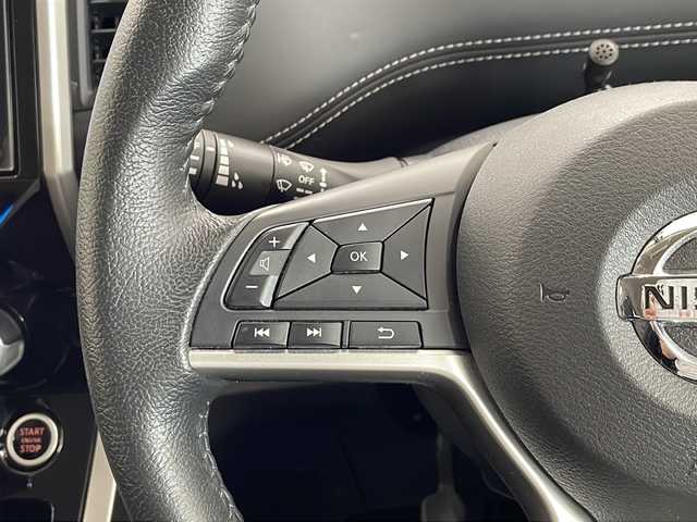 日産 セレナ ハイウェイスター プロパイロットED 道央・札幌 2017(平29)年 3.2万km ブリリアントホワイトパール ・4WD/・社外ナビ/フルセグTV/DVD/CD/SD/BT/・バックカメラ/・両側パワースライドドア/・プロパイロット/・エマージェンシーブレーキ/・車線逸脱防止支援/・標識検知/・パーキングセンサー/・アイドリングストップ/・横滑り防止/・ETC/・LEDヘッドライト/・フロントフォグ/・プッシュスタート/・インテリジェントキー/・電格ミラー/・冬タイヤ純正15インチAW積込
