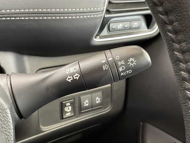 日産 セレナ ハイウェイスター プロパイロットED 道央・札幌 2017(平29)年 3.2万km ブリリアントホワイトパール ・4WD/・社外ナビ/フルセグTV/DVD/CD/SD/BT/・バックカメラ/・両側パワースライドドア/・プロパイロット/・エマージェンシーブレーキ/・車線逸脱防止支援/・標識検知/・パーキングセンサー/・アイドリングストップ/・横滑り防止/・ETC/・LEDヘッドライト/・フロントフォグ/・プッシュスタート/・インテリジェントキー/・電格ミラー/・冬タイヤ純正15インチAW積込