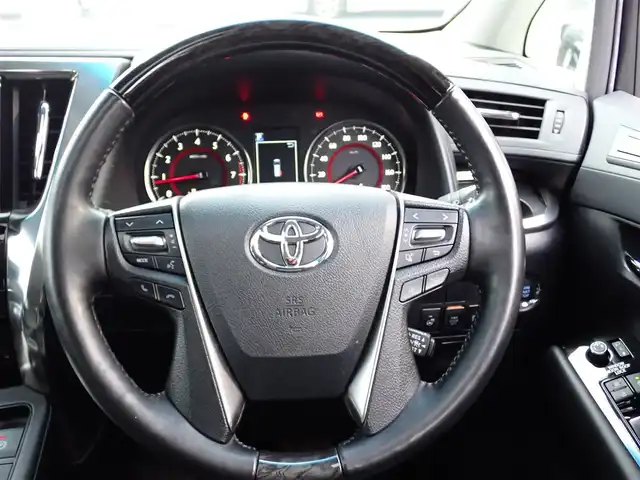 トヨタ アルファード S Cパッケージ 千葉県 2021(令3)年 3.5万km ホワイトパールクリスタルシャイン ディスプレイオーディオ/・Bluetooth/AM/FM/DVD/純正フリップダウンモニター/ムーンルーフ/モデリスタエアロ/ビルトインETC/両側パワースライドドア/パワーバックドア/デジタルインナーミラー/BSM（ブラインドスポットモニター）/Toyota Safety Sense/・プリクラッシュセーフティ/・レーントレーシングアシスト/・アダプティブハイビームシステム/・オートマチックハイビーム/・ロードサインアシスト/・レーダークルーズコントロール/・先行車発進告知機能/LEDヘッドライト/オートライト/黒レザーシート/パワーシート/エアシート/シートヒーター/ステアリングヒーター/プッシュスタート/スマートキー/純正18インチAW/取扱説明書/保証書