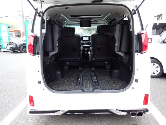 トヨタ アルファード S Cパッケージ 千葉県 2021(令3)年 3.5万km ホワイトパールクリスタルシャイン ディスプレイオーディオ/・Bluetooth/AM/FM/DVD/純正フリップダウンモニター/ムーンルーフ/モデリスタエアロ/ビルトインETC/両側パワースライドドア/パワーバックドア/デジタルインナーミラー/BSM（ブラインドスポットモニター）/Toyota Safety Sense/・プリクラッシュセーフティ/・レーントレーシングアシスト/・アダプティブハイビームシステム/・オートマチックハイビーム/・ロードサインアシスト/・レーダークルーズコントロール/・先行車発進告知機能/LEDヘッドライト/オートライト/黒レザーシート/パワーシート/エアシート/シートヒーター/ステアリングヒーター/プッシュスタート/スマートキー/純正18インチAW/取扱説明書/保証書