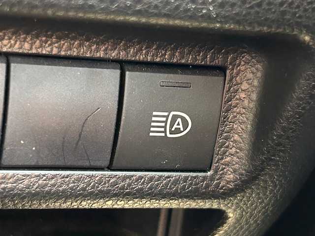 トヨタ ＲＡＶ４ X 茨城県 2020(令2)年 7.3万km 黒 純正ナビ/-BT/フルセグTV/クルーズコントロール　/ＥＴＣ　/バックカメラ　/フルセグＴＶ　/純正ナビ　/モデリスタエアロ　/Ｗサイドエアバック　/衝突軽減システム　/オートライト　/オートマチックハイビーム　/記録簿