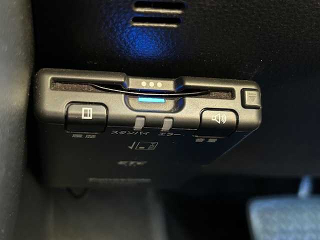 トヨタ ＲＡＶ４ X 茨城県 2020(令2)年 7.3万km 黒 純正ナビ/-BT/フルセグTV/クルーズコントロール　/ＥＴＣ　/バックカメラ　/フルセグＴＶ　/純正ナビ　/モデリスタエアロ　/Ｗサイドエアバック　/衝突軽減システム　/オートライト　/オートマチックハイビーム　/記録簿