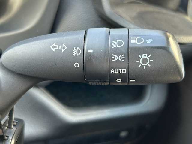 トヨタ ＲＡＶ４ X 茨城県 2020(令2)年 7.3万km 黒 純正ナビ/-BT/フルセグTV/クルーズコントロール　/ＥＴＣ　/バックカメラ　/フルセグＴＶ　/純正ナビ　/モデリスタエアロ　/Ｗサイドエアバック　/衝突軽減システム　/オートライト　/オートマチックハイビーム　/記録簿