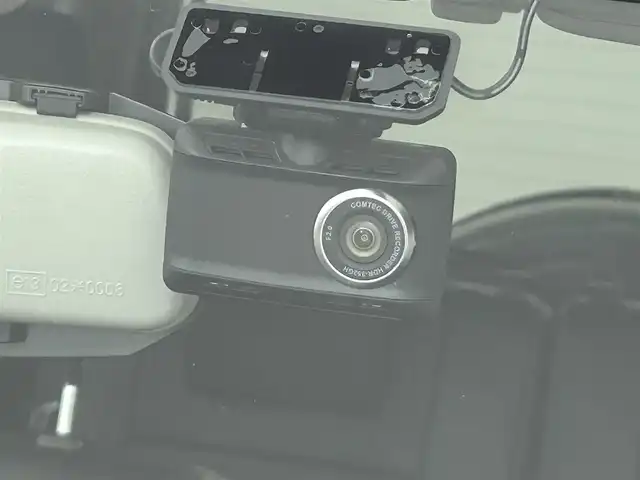 スズキ ジムニー ランドベンチャー 道央・札幌 2015(平27)年 8.7万km クールカーキPM ・４WD/・Panasonicメモリーナビ(CN-R301Z)/　CD/DVD/SD/BT/フルセグTV/・バックカメラ/・ステアリングスイッチ/・ドライブレコーダー/・ETC/・ハロゲンヘッドライト/・フロントフォグランプ/・ヘッドランプレベライザー/・ドアミラーウィンカー/・ミラーヒーター/・ドアバイザー/・専用シート表皮/・D席シートヒーター/・本革巻きステアリング/・純正16インチAW/・純正フロアマット/・キーレス/・スペアキー/・取扱説明書/・保証書