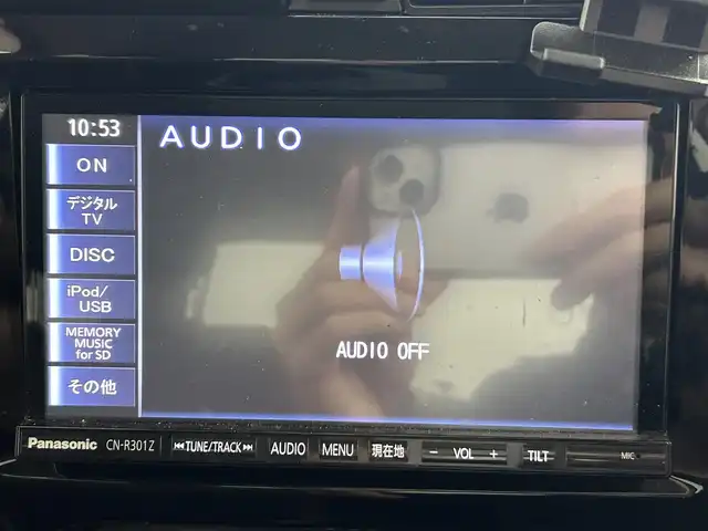 スズキ ジムニー ランドベンチャー 道央・札幌 2015(平27)年 8.7万km クールカーキPM ・４WD/・Panasonicメモリーナビ(CN-R301Z)/　CD/DVD/SD/BT/フルセグTV/・バックカメラ/・ステアリングスイッチ/・ドライブレコーダー/・ETC/・ハロゲンヘッドライト/・フロントフォグランプ/・ヘッドランプレベライザー/・ドアミラーウィンカー/・ミラーヒーター/・ドアバイザー/・専用シート表皮/・D席シートヒーター/・本革巻きステアリング/・純正16インチAW/・純正フロアマット/・キーレス/・スペアキー/・取扱説明書/・保証書