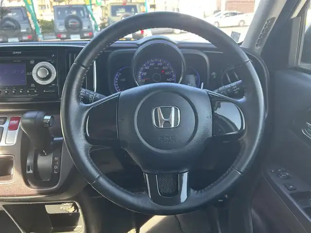 ホンダ Ｎ ＯＮＥ プレミアム Lパッケージ 鳥取県 2013(平25)年 4.5万km プレミアムホワイトパール 純正オーディオ/・CD/USB/AUX/スマートキー/プッシュスタート/オートエアコン/ECONボタン/ウィンカー付き電動格納ミラー/純正AW/オートライト/キセノンライト/W＆サイドエアバック/カーテンエアバック　