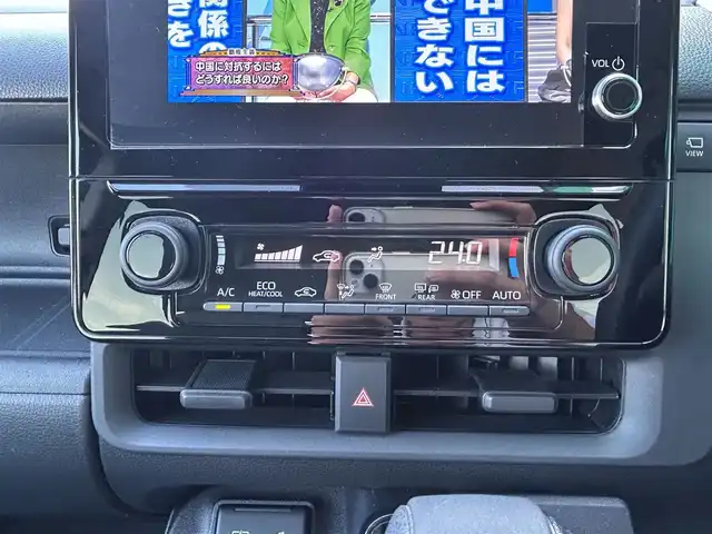 トヨタ シエンタ G 宮城県 2024(令6)年 0.4万km ベージュ コンフォートパッケージ/・IRカット機能付ガラス/・シルバー加飾付革巻きステアリング/・ステアリングヒーター/・シートヒーター（運転席/助手席）/パノラミックビューモニター/地デジTV/＝＝＝/セーフティセンス/・プリクラッシュセーフティ/・レーントレーシングアシスト/・レーンディパーチャーアラート/・レーダークルーズコントロール/・オートマチックハイビーム/・ロードサインアシスト/・プロアクティブドライビングアシスト/・発進遅れ告知機能/パーキングサポートブレーキ（前後方静止物/後方接近車両）/ブラインドスポットモニター/8インチディスプレイオーディオ/・コネクティッドナビ対応8インチディスプレイオーディオ/・Bluetooth/・AppleCarPlay/AndroidAuto/ビルトインETC/両側パワースライドドア/革巻きステアリング/ステアリングスイッチ/LEDヘッドランプ/オートライト/スマートキー＆プッシュスタート/電動格納ミラー/フロアマット/W/サイド/カーテンエアバッグ