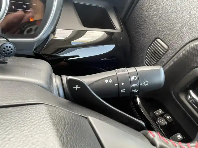スズキ スペーシア カスタム HYBRID XS ターボ 千葉県 2020(令2)年 3万km ピュアホワイトパール/ブラック2トーン セーフティサポート/・衝突軽減ブレーキ/レーンキープアシスト/・レーダークルーズコントロール/クリアランスソナー/純正7インチナビ(CNRZ-65W)/・フルセグ/BT/DVD/CD/全方位カメラ/ETC/両側パワースライドドア/ハーフレザーシート/シートヒーター(D席)/LEDヘッドライト/オートライト/フォグライト/スマートキー/プッシュスタート/純正フロアマット/純正15インチAW