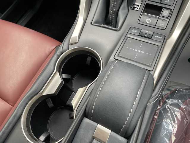 レクサス ＮＸ 200t Iパッケージ 石川県 2015(平27)年 12.1万km 赤 純正ナビ　フルセグＴＶ　パノラマモニター　ＬＥＤヘッドライト　パワーバックドア　革シート　シートヒーター　ハンドルヒーター　クルコン　レーダーブレーキ　コーナーセンサー　パワーシート　ＥＴＣ