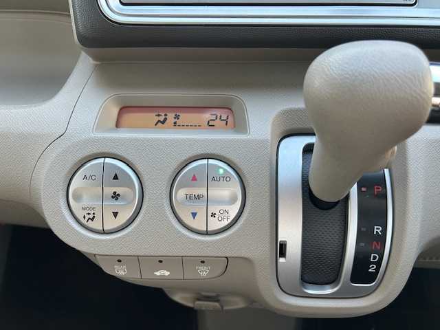 ホンダ ライフ G スマートプラス 東京都 2011(平23)年 1.4万km プレミアムホワイトパール ワンオーナー/社外SDナビ/Bluetooth/フルセグTV/バックカメラ/AM・FM/CD・DVD/オートエアコン(AAC)/スマートキー/ETC/ABS/盗難防止装置/ハロゲンヘッドライト/エアバッグ(ダブル)/保証書＆取扱説明書