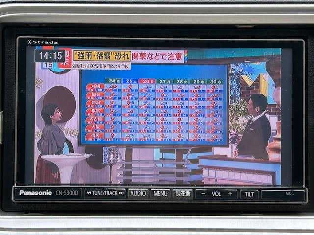ホンダ ライフ G スマートプラス 東京都 2011(平23)年 1.4万km プレミアムホワイトパール ワンオーナー/社外SDナビ/Bluetooth/フルセグTV/バックカメラ/AM・FM/CD・DVD/オートエアコン(AAC)/スマートキー/ETC/ABS/盗難防止装置/ハロゲンヘッドライト/エアバッグ(ダブル)/保証書＆取扱説明書