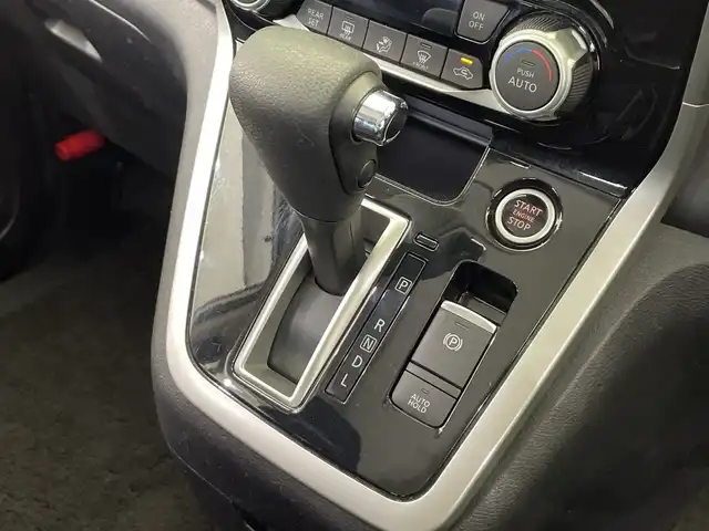 日産 セレナ ハイウェイスターVセレクションⅡ 栃木県 2019(平31)年 4.5万km ブリリアントホワイトパール 純正ナビ(MM518D-L)/(フルセグTV・Bluetooth・CD・DVD・Blu-ray・SD・USB・HDMI)/プロパイロット/全方位カメラ/バックカメラ/エマージェンシーブレーキ/レーンキープアシスト/オートクルーズコントロール/前後コーナーセンサー/前後ドライブレコーダー(DJ4-D)/両側パワースライドドア(ハンズフリー機能付き)/電動パーキングブレーキ/オートホールド/ETC/アイドリングストップ/パーキングアシスト/LEDヘッドライト/オートライト/スマートキー/スペアキー1本/取扱説明書/保証書