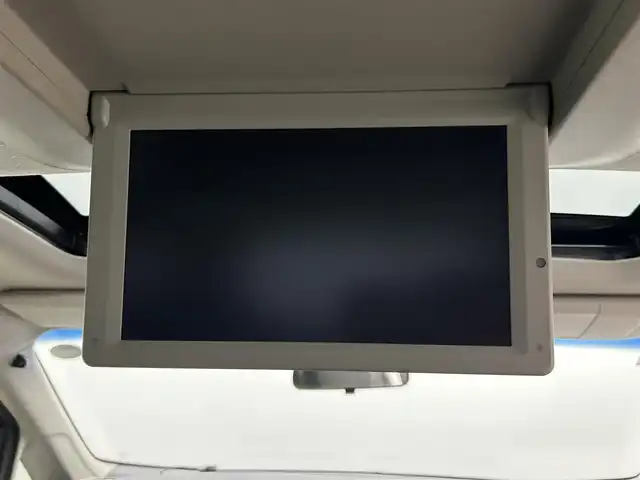 日産 エルグランド 250ハイウェイスターS 岡山県 2020(令2)年 3.2万km ファントムブラック 純正8インチナビ/(Bluetooth/CD/DVD/フルセグTV/AUX)/純正後席モニター/サンルーフ/両側パワースライド/アラウンドビューモニター/レーダークルーズコントロール/ビルトインETC/LEDヘッドライト/社外ドライブレコーダー(後ろ)/コーナーセンサー(前後)/オートハイビーム/プッシュスタート/スマートキー(1本)/レーンキープアシスト/ミュージックサーバー/ミュージックプレイヤー/純正フロアマット/純正18インチアルミホイール/オートライト/フォグランプ