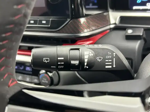 日産 オーラ ニスモ 千葉県 2022(令4)年 0.9万km ダークメタルグレー/スーパーブラック2トーン 禁煙車/エマージェンシーブレーキ/・ハンドル支援/・ブラインドスポットモニター/・駐車支援/・コーナーセンサー/・プロパイロット/純正９インチメモリナビ/・USB/HDMI/Bluetooth/Apple CarPlay/・アラウンドビューモニター/・インテリジェントルームミラー/・ビルトインETC２.０/革巻きステアリング/・ステアリングスイッチ/電子パーキング/・ブレーキホールド/純正フロアマット/純正１７インチAW/オートライト/・LEDヘッドライト/・LEDフォグランプ