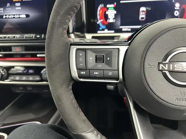 日産 オーラ ニスモ 千葉県 2022(令4)年 0.9万km ダークメタルグレー/スーパーブラック2トーン 禁煙車/エマージェンシーブレーキ/・ハンドル支援/・ブラインドスポットモニター/・駐車支援/・コーナーセンサー/・プロパイロット/純正９インチメモリナビ/・USB/HDMI/Bluetooth/Apple CarPlay/・アラウンドビューモニター/・インテリジェントルームミラー/・ビルトインETC２.０/革巻きステアリング/・ステアリングスイッチ/電子パーキング/・ブレーキホールド/純正フロアマット/純正１７インチAW/オートライト/・LEDヘッドライト/・LEDフォグランプ