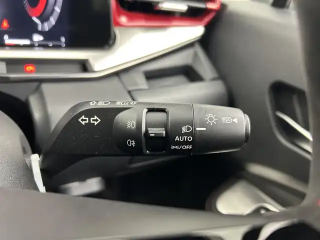 日産 オーラ ニスモ 千葉県 2022(令4)年 0.9万km ダークメタルグレー/スーパーブラック2トーン 禁煙車/エマージェンシーブレーキ/・ハンドル支援/・ブラインドスポットモニター/・駐車支援/・コーナーセンサー/・プロパイロット/純正９インチメモリナビ/・USB/HDMI/Bluetooth/Apple CarPlay/・アラウンドビューモニター/・インテリジェントルームミラー/・ビルトインETC２.０/革巻きステアリング/・ステアリングスイッチ/電子パーキング/・ブレーキホールド/純正フロアマット/純正１７インチAW/オートライト/・LEDヘッドライト/・LEDフォグランプ