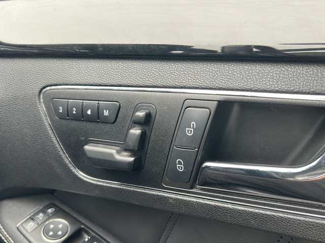 メルセデス・ベンツ Ｅ２５０ CGIBエフィAVG125！ED 鹿児島県 2011(平23)年 11.3万km オブシディアンブラック 純正ナビ/Bluetooth/HDD/エンジンスタートボタン/パワーステアリング/パワーウィンドウ/ETC/サンルーフ/電動リアゲート/純正フロアマット/純正アルミホイール/ABS/横滑り防止装置/AFS/クリアランスソナー/盗難防止装置
