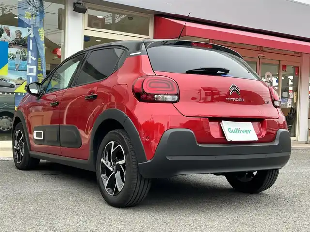 シトロエン シトロエン Ｃ３ シャイン 長崎県 2023(令5)年 0.4万km 赤 衝突被害軽減ブレーキ/純正ディスプレイオーディオ/バックカメラ/ETC/クルーズコントロール/横すべり防止装置/Bluetooth接続/スマートキー・スペアキー/ステアリングスイッチ/MTモード付AT/LEDオートヘッドライト/ISOFIX