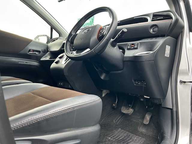 トヨタ シエンタ G クエロ 大阪府 2020(令2)年 3.1万km シルバーM ナビ　/フルセグ　/バックカメラ　/Ｂｌｕｅｔｏｏｔｈ　/両側パワースライドドア　/ハーフレザーシート　/ＬＥＤヘッドライト　/オートハイビーム　/前後ドライブレコーダー　/前後コーナーセンサー　/ビルトインＥＴＣ/マット/バイザー