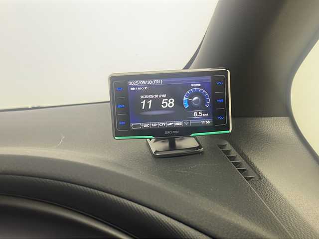 トヨタ ノア Si 三重県 2018(平30)年 5.4万km ホワイトパールクリスタルシャイン 禁煙車/トヨタセーフティセンス/・プリクラッシュセーフティ/・レーンディパーチャーアラート/・オートマチックハイビーム/・先行車発進告知/両側パワースライドドア/純正ナビ（NSCN-W66）/・ワンセグ/CD/SD/Bluetooth/AUX/バックカメラ/革巻きステアリング/MT付ATシフト/ステアリングスイッチ/LEDヘッドライト/オートライト/フォグランプ/レーダー探知機（ZERO705V）/前方ドラレコ（ZDR013）/ETC/純正16インチアルミホイール/・オールシーズンタイヤ（ダンロップ:SYNCHRO WEATHER）/Wエアバック