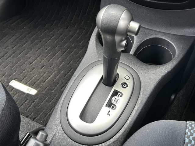日産 ノート X DIG－S 福島県 2013(平25)年 4.1万km アルティメイトメタルシルバー 純正ナビ（AM/FM/CD/SD)/フルセグテレビ/バックモニター/プッシュスタート/アイドリングストップ/純正アルミホイール/純正フロアマット/横滑り防止装置/電動格納ドアミラー/ハロゲンヘッドライト/フォグライト
