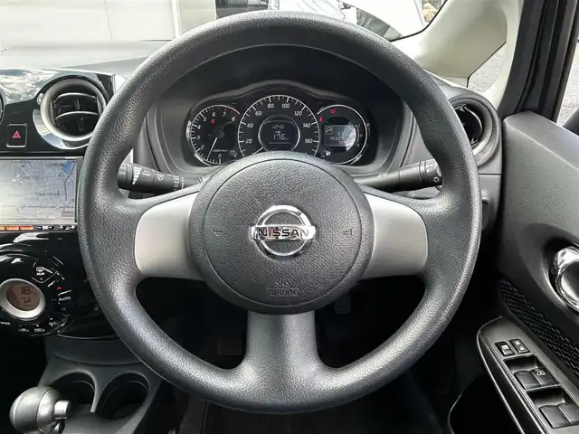 日産 ノート X DIG－S 福島県 2013(平25)年 4.1万km アルティメイトメタルシルバー 純正ナビ（AM/FM/CD/SD)/フルセグテレビ/バックモニター/プッシュスタート/アイドリングストップ/純正アルミホイール/純正フロアマット/横滑り防止装置/電動格納ドアミラー/ハロゲンヘッドライト/フォグライト