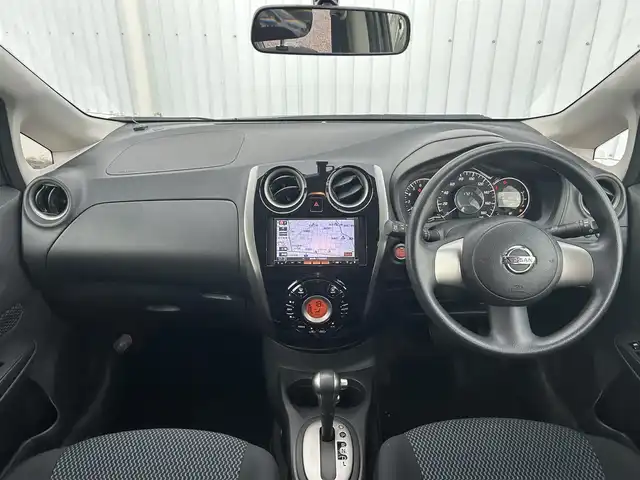 日産 ノート X DIG－S 熊本県 2013(平25)年 4.1万km アルティメイトメタルシルバー 純正ナビ（AM/FM/CD/SD)/フルセグテレビ/バックモニター/プッシュスタート/アイドリングストップ/純正アルミホイール/純正フロアマット/横滑り防止装置/電動格納ドアミラー/ハロゲンヘッドライト/フォグライト
