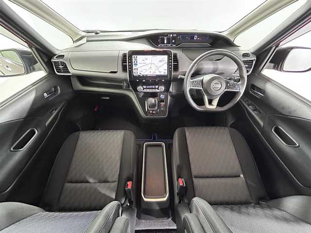 日産 セレナ e－パワー ハイウェイスター V 佐賀県 2020(令2)年 2.9万km マルーンレッド 純正10インチナビ/フルセグTV/CD/DVD/Bluetooth/純正11インチフリップダウンモニター/全方位カメラ/衝突被害軽減システム/レーダークルーズコントロール/レーンアシスト/ロードサインアシスト/駐車支援システム/クリアランスソナー/オートライト/オートマチックハイビーム/クリアランスソナー/電子パーキング/オートブレーキホールド/前方ドライブレコーダー/LEDヘッドライト/フォグライト/両側パワースライドドア/シートバックテーブル/後席サンシェード/ISOFIX対応シート/純正フロアマット/純正15インチアルミホイール/ステアリングスイッチ/プッシュスタート/スマートキー/スペアキー×１