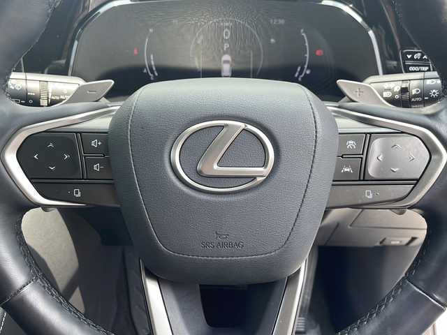 レクサス ＮＸ 350h バージョンL 愛知県 2022(令4)年 2.5万km ソニッククォーツ ワンオーナー車　サンルーフ　黒革シート　全方位カメラ　ナビＴＶ　衝突被害軽減装置　レーンキーピングアシスト　ヘッドアップディスプレイ　置くだけ充電　全席シートヒーター　前席エアーシート　ＥＴＣ　ドライブレコーダー　100Vコンセント　パワーバックドア　ステアリングヒーター　保証書　取説書