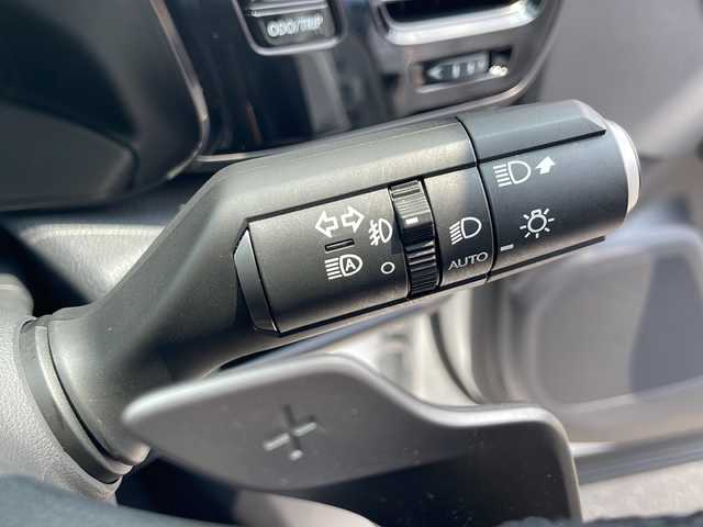 レクサス ＮＸ 350h バージョンL 愛知県 2022(令4)年 2.5万km ソニッククォーツ ワンオーナー車　サンルーフ　黒革シート　全方位カメラ　ナビＴＶ　衝突被害軽減装置　レーンキーピングアシスト　ヘッドアップディスプレイ　置くだけ充電　全席シートヒーター　前席エアーシート　ＥＴＣ　ドライブレコーダー　100Vコンセント　パワーバックドア　ステアリングヒーター　保証書　取説書