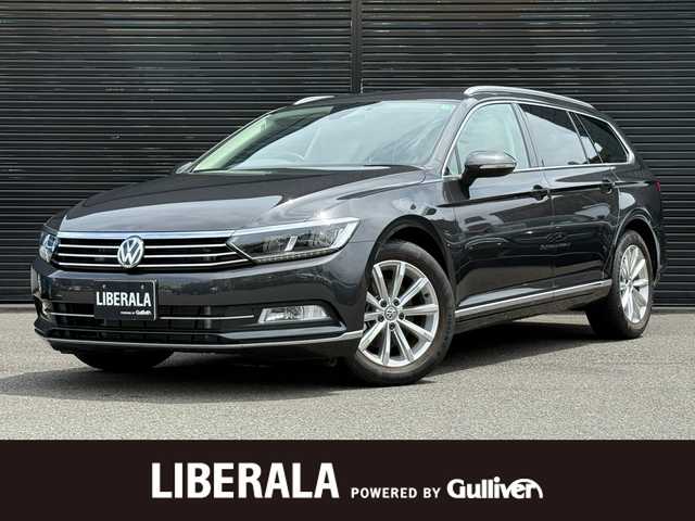 フォルクスワーゲン パサート ヴァリアント TDI エレガンス 静岡県 2018(平30)年 1.4万km ディープブラックパールエフェクト ディーラーOPナビ/【フルセグTV/DVD再生/Bluetooth接続】/パーキングアシスト/Discover Pro パッケージ/・ETC 2.0対応車載器/・Apple Car Play/・Android Auto/運転支援アシスト/・ACC(アダプティブクルーズコントロール)/・LKA(レーンキーピングアシスト)/・BSM(ブラインドスポットモニター)/ブラックハーフレザーシート/シートヒーター(D/N席)/アイドリングストップ/ワンオーナー/革巻きステアリング/ドライブレコーダー/ワイヤレス充電機能/USB接続/オートホールド/取扱説明書/保証書