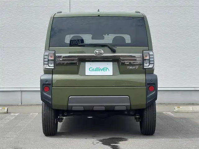 ダイハツ タフト G ダーククロムベンチャー 秋田県 2022(令4)年 4.9万km フォレストカーキメタリック ４WD/衝突軽減システム/LEDヘッドライト/社外メモリナビ（DVD/CD再生可能）/フルセグ/パノラマモニター（全方位カメラ）/ダイハツ純正15インチアルミ（夏タイヤ装着）/スマートキー/アイドリングストップ/プッシュスタート/レーンキープアシスト/コーナーセンサー/ダウンヒルアシストコントロール/オートマチックハイビーム/ステアリングスイッチ/前席シートヒーター/電動パーキングブレーキ/ブレーキホールド機能/ETC/ガラスルーフ/ルーフレール/社外フロアマット/社外ドアバイザー/オートライト/オートエアコン/パワーステアリング/パワーウィンドウ/横滑り防止/盗難防止装置/寒冷地仕様/電動格納ミラー/保証書/取扱説明書/記録簿