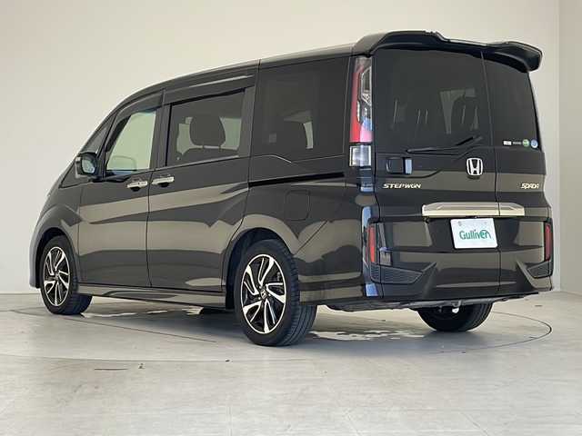 ホンダ ステップワゴン スパーダ クールスピリット 愛知県 2016(平28)年 8万km プレミアムスパークルブラックパール ホンダセンシング/衝突軽減システム/純正９型SDナビ（SDあり）/フリップダウンモニター/両側パワースライドドア/レーダークルーズコントロール/シートヒーター/フルセグ/CD/DVD/Bluetooth/バックカメラ/純正アルミホイール/LEDヘッドライト/ドライブレコーダー/ETC/ステアリングスイッチ/スマートキー/プッシュスタート
