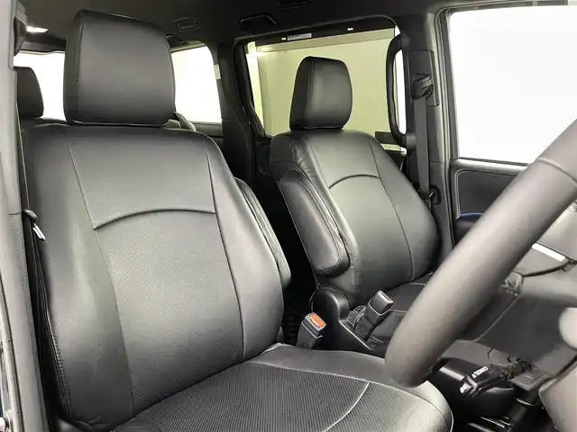 トヨタ ヴォクシー ZS 煌 福島県 2018(平30)年 9.3万km ブラッキッシュアゲハガラスフレーク トヨタセーフティセンス/・衝突被害軽減ブレーキ/・車線逸脱警報装置/・先行車発進お知らせ/・レーダークルーズコントロール/・オートマチックハイビーム/社外11インチナビ/・型番：EX11Z/・フルセグTV/BT/SD/USB/HDMI/CD/DVD/FM/AM/・前方ドライブレコーダー/・ETC/・バックカメラ/社外フリップダウン/両側パワースライドドア/アイドリングストップ/3列目シート/革張ステアリング/・ステアリングリモコン/レザーシート/プッシュスタート/・スマートキー/MTモード付AT/電動格納ミラー/・ウィンカーミラー/・オートミラー/LEDヘッドライト/・フォグランプ/・オートライト/純正マット/社外18インチアルミ/TRDエアロ（前）