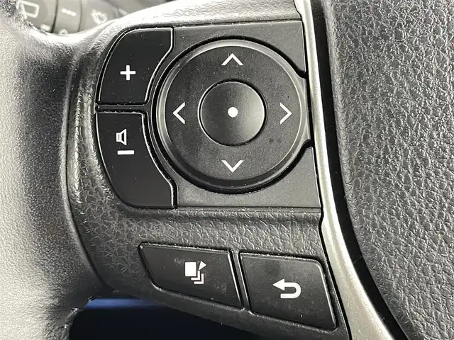 トヨタ ヴォクシー ZS 煌 福島県 2018(平30)年 9.3万km ブラッキッシュアゲハガラスフレーク トヨタセーフティセンス/・衝突被害軽減ブレーキ/・車線逸脱警報装置/・先行車発進お知らせ/・レーダークルーズコントロール/・オートマチックハイビーム/社外11インチナビ/・型番：EX11Z/・フルセグTV/BT/SD/USB/HDMI/CD/DVD/FM/AM/・前方ドライブレコーダー/・ETC/・バックカメラ/社外フリップダウン/両側パワースライドドア/アイドリングストップ/3列目シート/革張ステアリング/・ステアリングリモコン/レザーシート/プッシュスタート/・スマートキー/MTモード付AT/電動格納ミラー/・ウィンカーミラー/・オートミラー/LEDヘッドライト/・フォグランプ/・オートライト/純正マット/社外18インチアルミ/TRDエアロ（前）