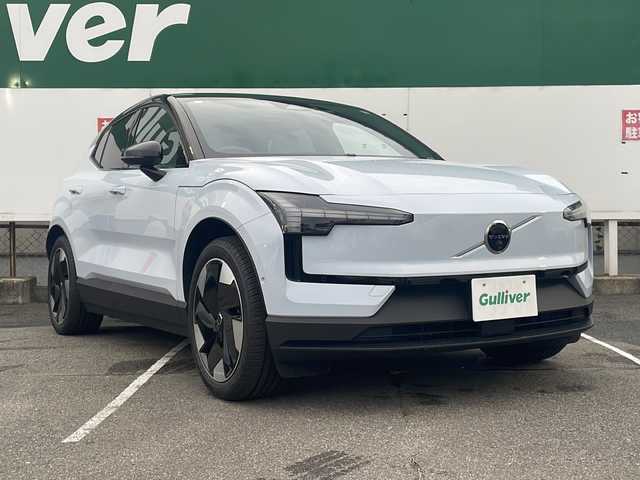 ボルボ ボルボ ＥＸ３０ ウルトラシングルモーター EXTレンジ 福島県 2024(令6)年 0.6万km ライトブルー 純正12.3インチディスプレイ/パノラマガラスルーフ/インフレータカーテンエアバック/NFCアクセスカードキー/デジタルキープラス/WHIPS（後部衝撃吸収リクライニング機構付フロントシート）/ESC（エレクトロニック・スタビリティ・コントロール） ヒル・ディセント・コントロール/9KW車載充電器/コーナーセンサー/オートライト/純正ドライブレコーダー/純正冬タイヤAWセット/ETC2.0