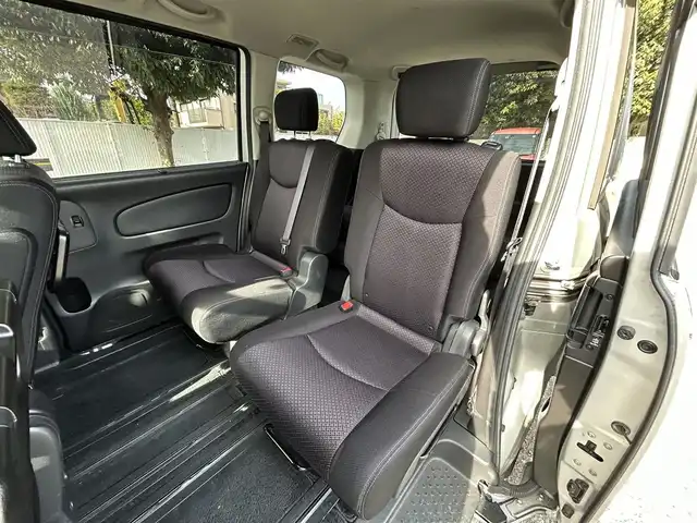 日産 セレナ ハイウェイスター Sハイブリッド 東京都 2013(平25)年 6万km ブリリアントシルバー ワンオーナー/純正ナビ（MM312D-W）/バックカメラ/パワースライドドア/リアオートエアコン/オートライト/取扱説明書/保証書