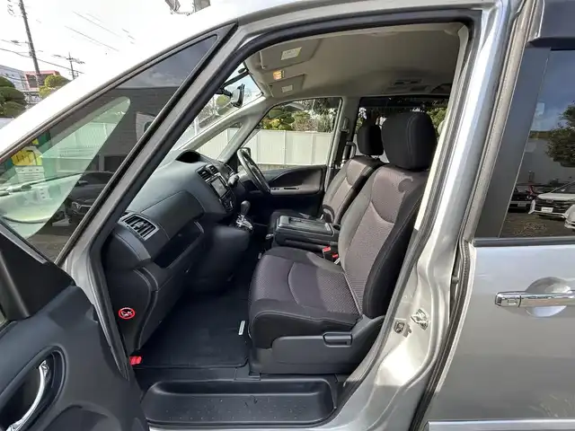 日産 セレナ ハイウェイスター Sハイブリッド 東京都 2013(平25)年 6万km ブリリアントシルバー ワンオーナー/純正ナビ（MM312D-W）/バックカメラ/パワースライドドア/リアオートエアコン/オートライト/取扱説明書/保証書