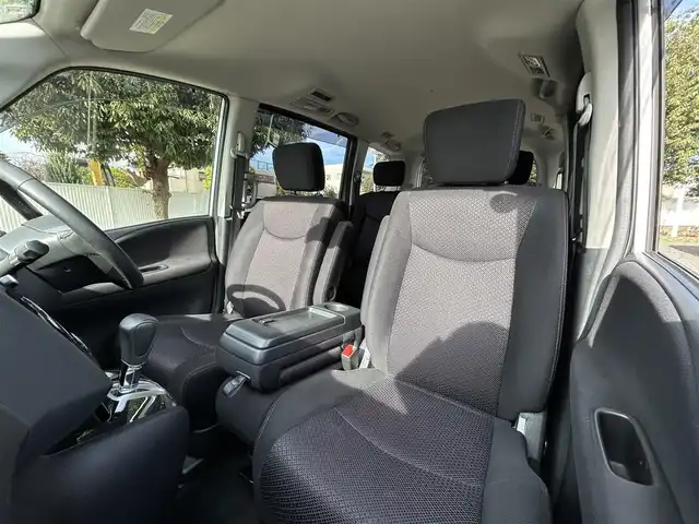 日産 セレナ ハイウェイスター Sハイブリッド 東京都 2013(平25)年 6万km ブリリアントシルバー ワンオーナー/純正ナビ（MM312D-W）/バックカメラ/パワースライドドア/リアオートエアコン/オートライト/取扱説明書/保証書