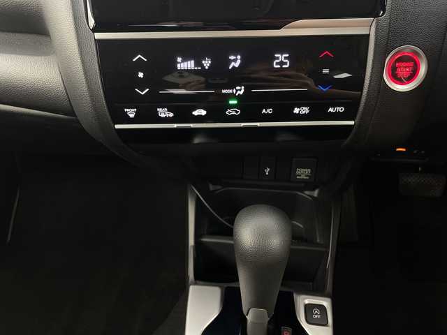 ホンダ フィット 13G L ホンダセンシング 新潟県 2017(平29)年 10万km プレミアムアガットブラウンP 4WD/メモリナビ　型式VXM-184VFi/CD/BT/DVD/バックカメラ/フルセグ/クルコン/ホンダセンシング/フォグ/夏タイヤAWセット