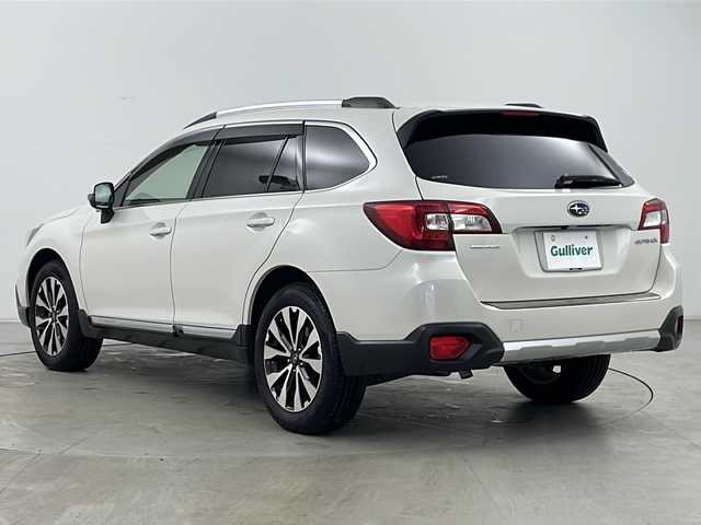 スバル アウトバック リミテッド 道央・札幌 2015(平27)年 6.7万km クリスタルホワイトP ・4WD/・純正8インチナビ&TV&CD&DVD&SD/・パワーバックドア/・アイサイト/・レーダークルーズコントロール/・アイドリングストップ/・パドルシフト/・全席シートヒーター/・前席パワーシート/・メモリ付シート/・レザーシート/・ビルトインETC/・純正フロアマット/・ルーフレール/・LEDヘッドライト/・オートライト/・スマートキー/・スペアキー