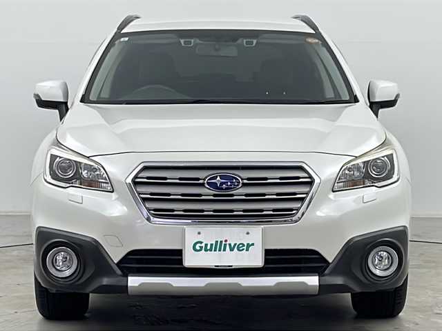 スバル アウトバック リミテッド 道央・札幌 2015(平27)年 6.7万km クリスタルホワイトP ・4WD/・純正8インチナビ&TV&CD&DVD&SD/・パワーバックドア/・アイサイト/・レーダークルーズコントロール/・アイドリングストップ/・パドルシフト/・全席シートヒーター/・前席パワーシート/・メモリ付シート/・レザーシート/・ビルトインETC/・純正フロアマット/・ルーフレール/・LEDヘッドライト/・オートライト/・スマートキー/・スペアキー