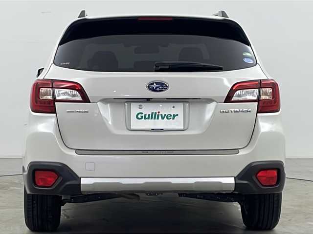 スバル アウトバック リミテッド 道央・札幌 2015(平27)年 6.7万km クリスタルホワイトP ・4WD/・純正8インチナビ&TV&CD&DVD&SD/・パワーバックドア/・アイサイト/・レーダークルーズコントロール/・アイドリングストップ/・パドルシフト/・全席シートヒーター/・前席パワーシート/・メモリ付シート/・レザーシート/・ビルトインETC/・純正フロアマット/・ルーフレール/・LEDヘッドライト/・オートライト/・スマートキー/・スペアキー