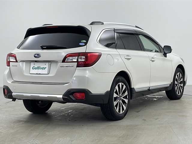 スバル アウトバック リミテッド 道央・札幌 2015(平27)年 6.7万km クリスタルホワイトP ・4WD/・純正8インチナビ&TV&CD&DVD&SD/・パワーバックドア/・アイサイト/・レーダークルーズコントロール/・アイドリングストップ/・パドルシフト/・全席シートヒーター/・前席パワーシート/・メモリ付シート/・レザーシート/・ビルトインETC/・純正フロアマット/・ルーフレール/・LEDヘッドライト/・オートライト/・スマートキー/・スペアキー
