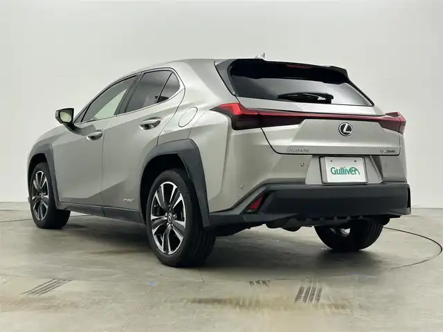 レクサス ＵＸ 250h ブラウンエディション 岡山県 2020(令2)年 3.1万km ソニックチタニウム メーカーナビ/・FM/AM/Bluetooth/フルセグ/CD/DVD/全方位カメラ/ブラウンシート/・パワーシート/・シートヒーター/・シートメモリー/ステアリングヒーター/パワーバックドア/ETC2.0/ドライブレコーダー/Lexus Safety System+/・プリクラッシュセーフティ/・レーントレーシングアシスト/・オートマチックハイビーム/・レーダークルーズコントロール/・コーナーセンサー/BSM/純正18インチアルミ/純正フロアマット/オートブレーキホールド/新車保証書/取扱説明書/スペアキー×１/カードキー×１